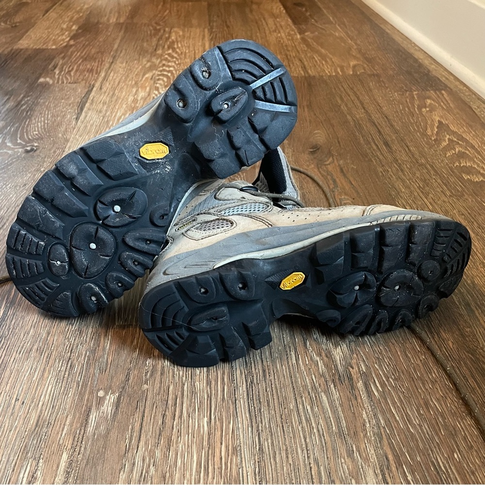 Vasque supportive real leather hiking boots gore-tex vibram 8.5 - Picture 2 of 7